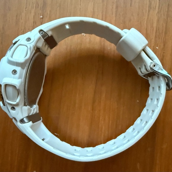 Casio G-Shock GW-M850 Tough Solar Atomic Multi Band 6 White Resin Watch - Picture 4 of 7